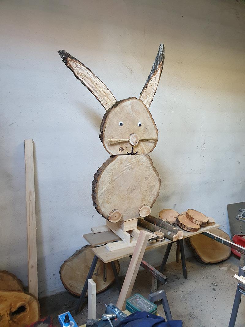 Osterhase aus Holz
