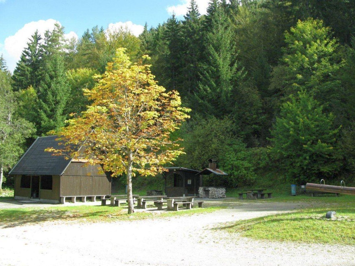 Grillplatz Rübenhaible mit Schutzhütte und Spielmöglichkeit für Kinder