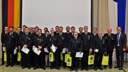 Foto der Geehrten bei der Hauptversammlung der Feuerwehr Meßstetten.